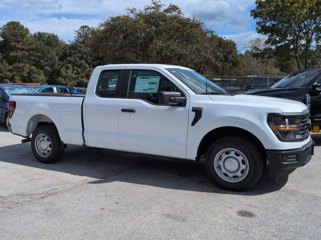 new 2025 Ford F-150 car, priced at $39,824