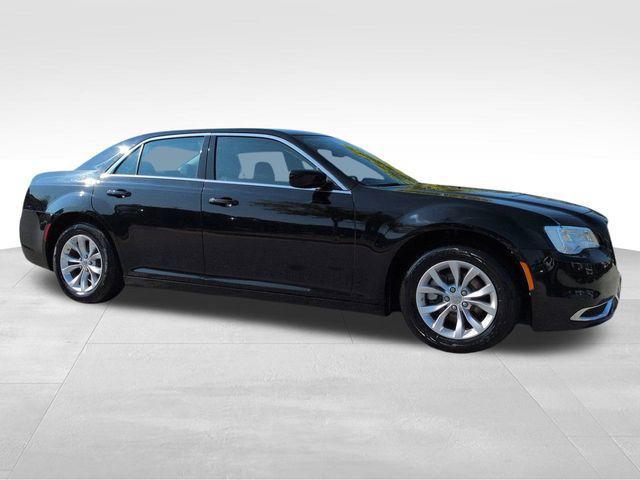 used 2022 Chrysler 300 car, priced at $21,856