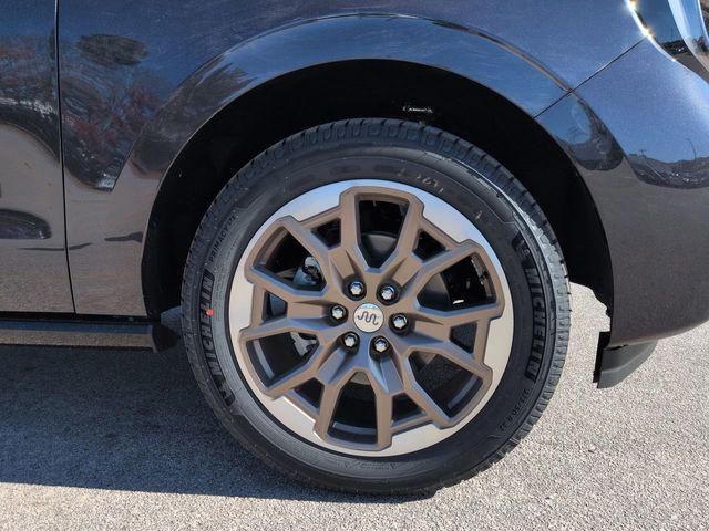 new 2025 Ford Expedition car, priced at $81,834