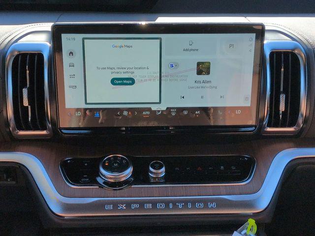 new 2025 Ford Expedition car, priced at $81,834