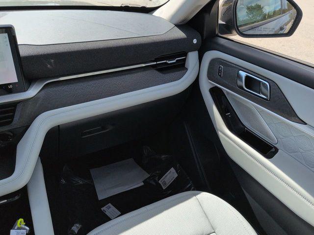 new 2025 Ford Explorer car, priced at $53,944