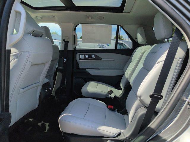 new 2025 Ford Explorer car, priced at $53,944