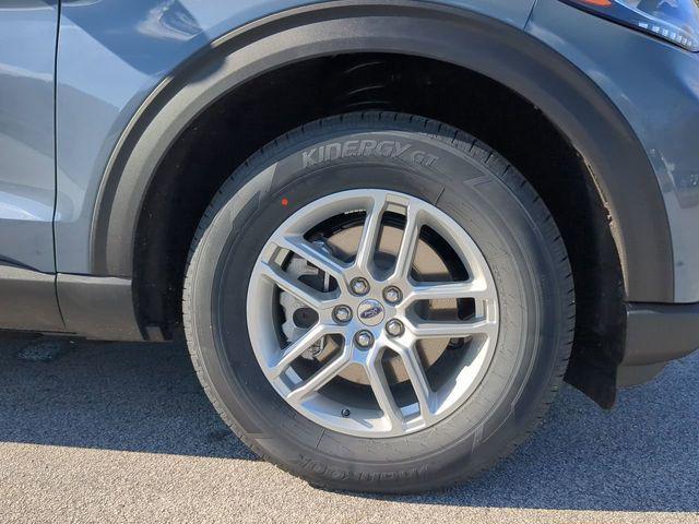 new 2025 Ford Explorer car, priced at $41,304