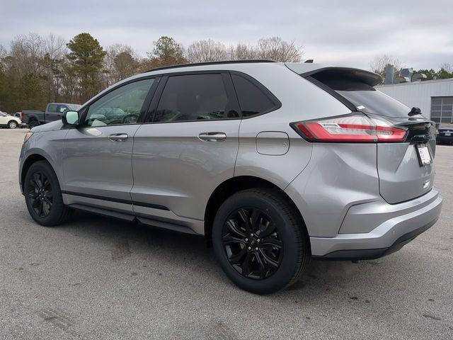 new 2024 Ford Edge car, priced at $32,800