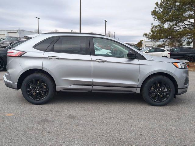 new 2024 Ford Edge car, priced at $32,800