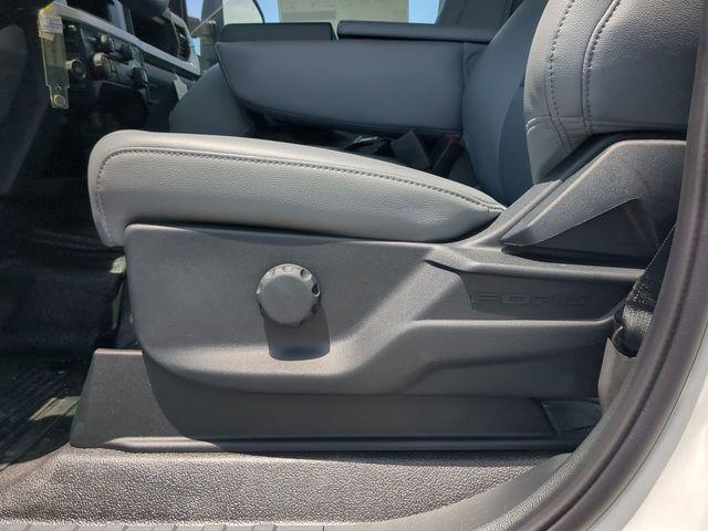 new 2025 Ford F-250 car, priced at $51,364