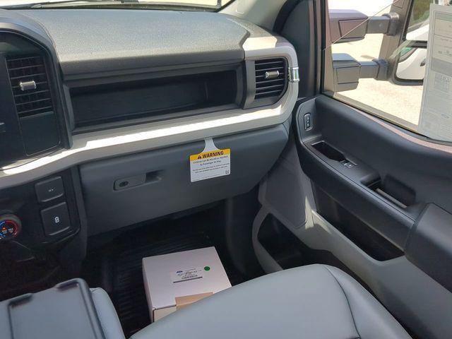 new 2025 Ford F-250 car, priced at $51,364