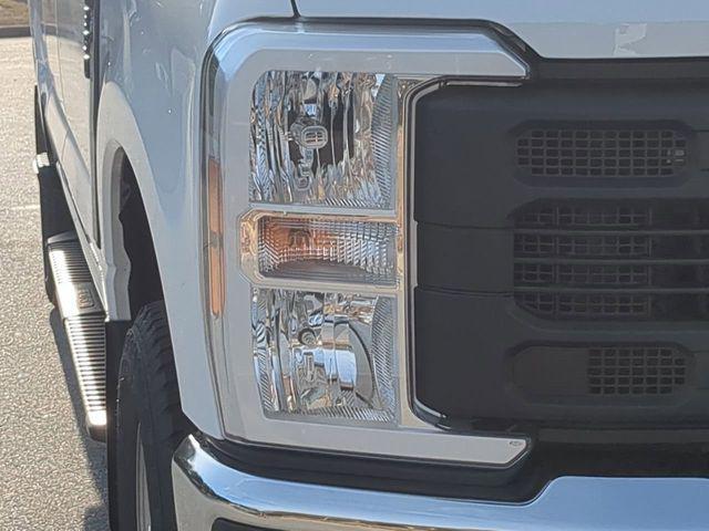 new 2024 Ford F-350 car, priced at $53,638