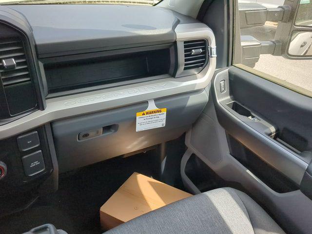 new 2025 Ford F-250 car, priced at $72,613