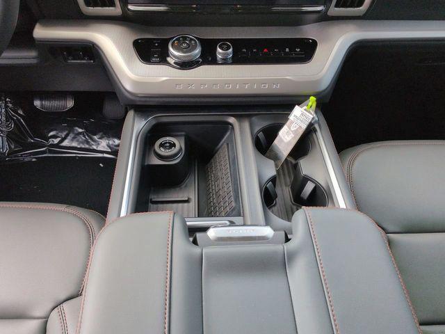 new 2025 Ford Expedition car, priced at $66,724