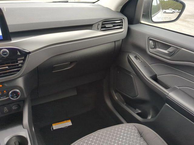new 2025 Ford Escape car, priced at $22,484