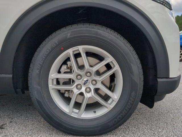 new 2025 Ford Explorer car, priced at $38,504