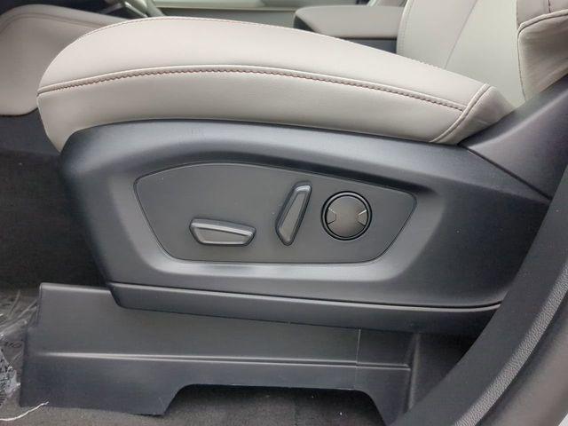 new 2025 Ford Explorer car, priced at $39,289