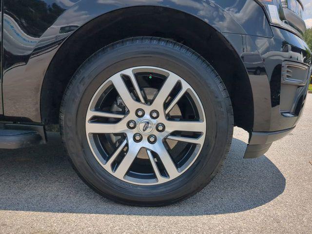 used 2024 Ford Expedition car, priced at $55,000