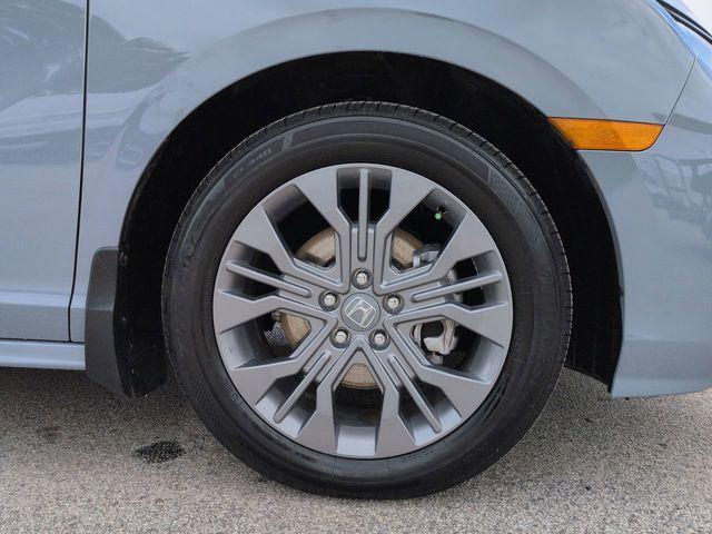 used 2025 Honda Odyssey car, priced at $42,940