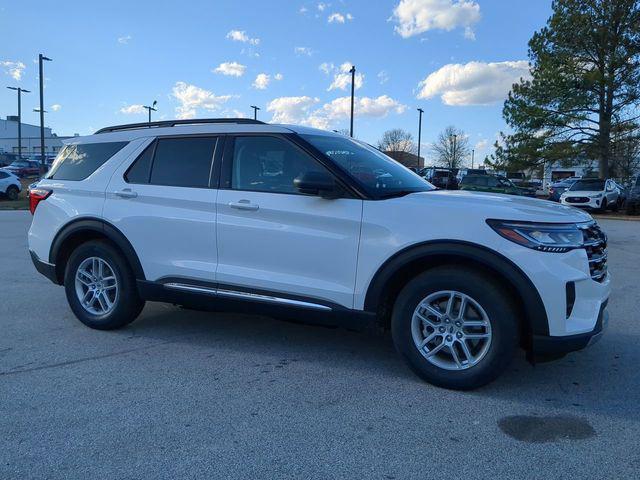 new 2025 Ford Explorer car, priced at $40,604