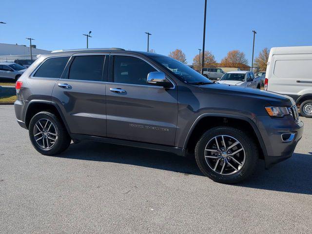 used 2017 Jeep Grand Cherokee car, priced at $12,774