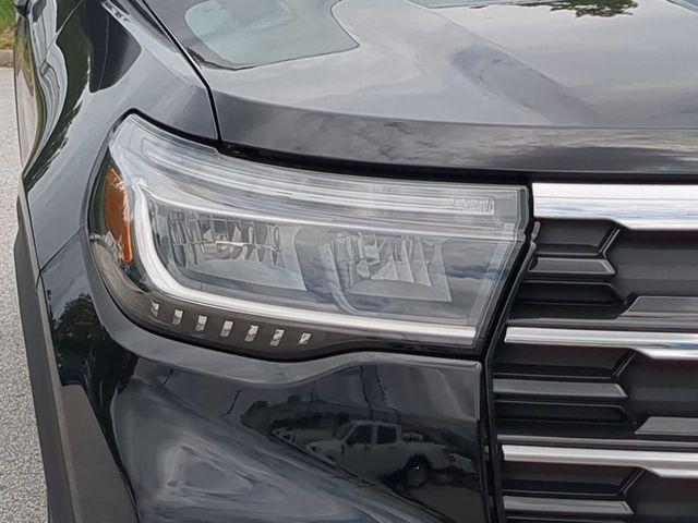 new 2025 Ford Explorer car, priced at $34,379