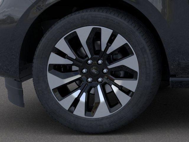 new 2025 Ford Expedition car, priced at $76,990