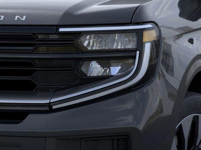 new 2025 Ford Expedition car, priced at $76,990