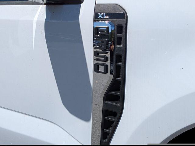 new 2024 Ford F-350 car, priced at $46,534