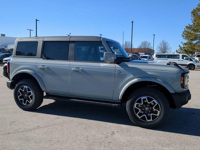 new 2024 Ford Bronco car, priced at $47,069