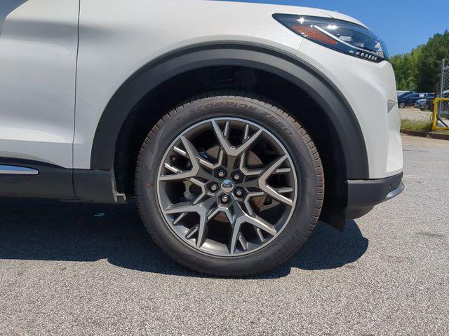 new 2025 Ford Explorer car, priced at $56,104