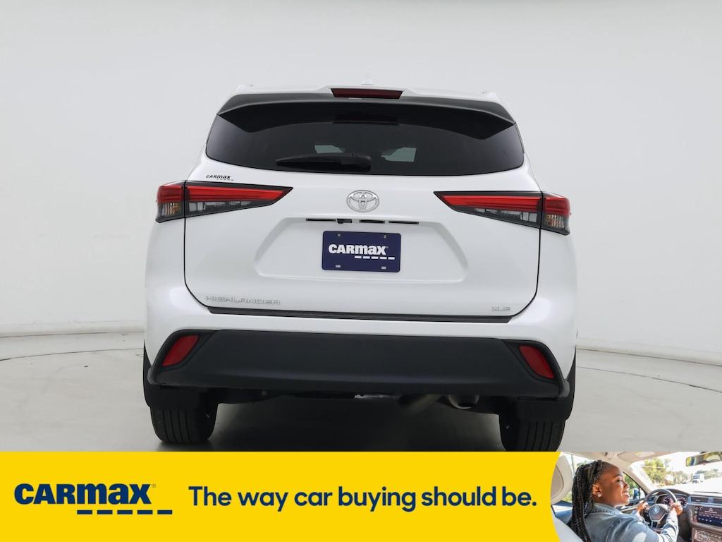 used 2023 Toyota Highlander car, priced at $41,998