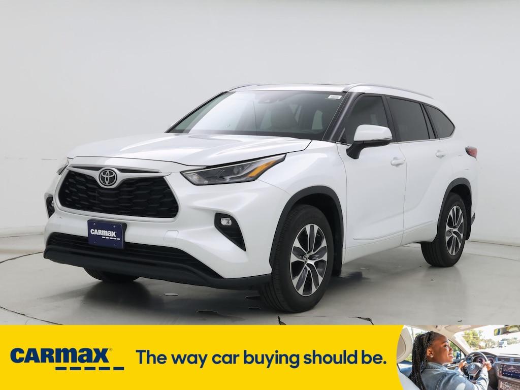 used 2023 Toyota Highlander car, priced at $41,998
