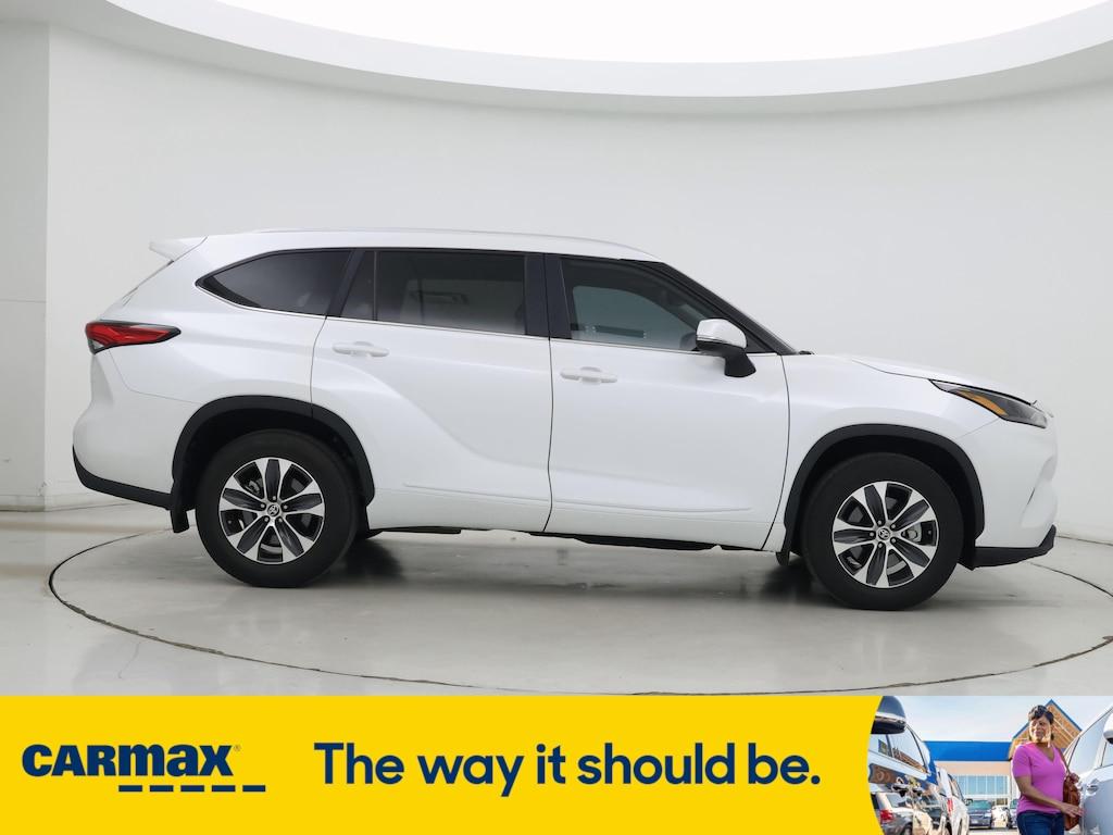 used 2023 Toyota Highlander car, priced at $41,998