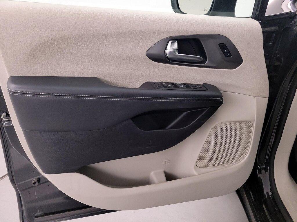 used 2023 Chrysler Pacifica car, priced at $26,998