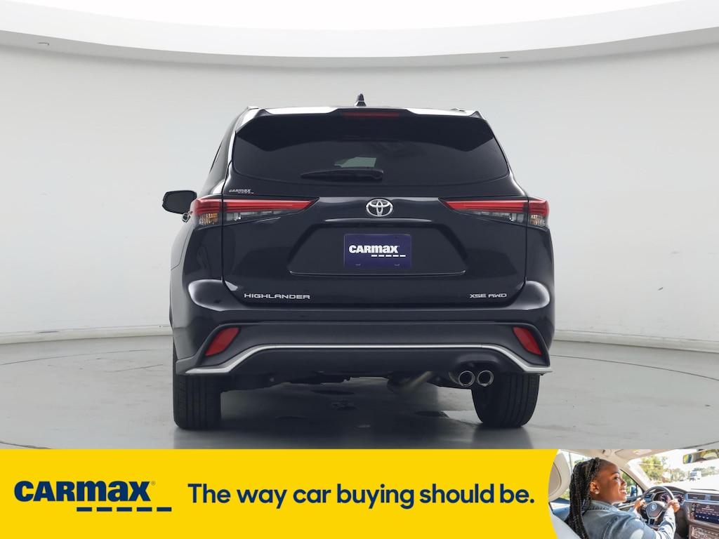 used 2023 Toyota Highlander car, priced at $44,998