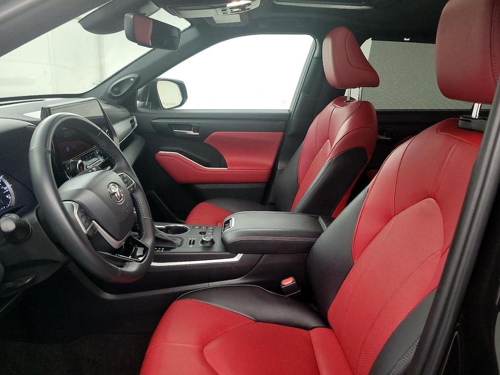 used 2023 Toyota Highlander car, priced at $44,998