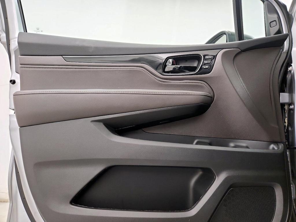 used 2024 Honda Odyssey car, priced at $43,998