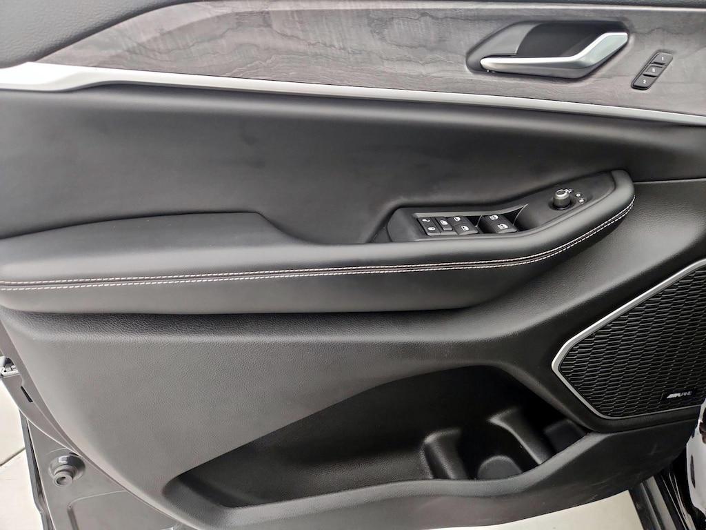 used 2022 Jeep Grand Cherokee car, priced at $34,998