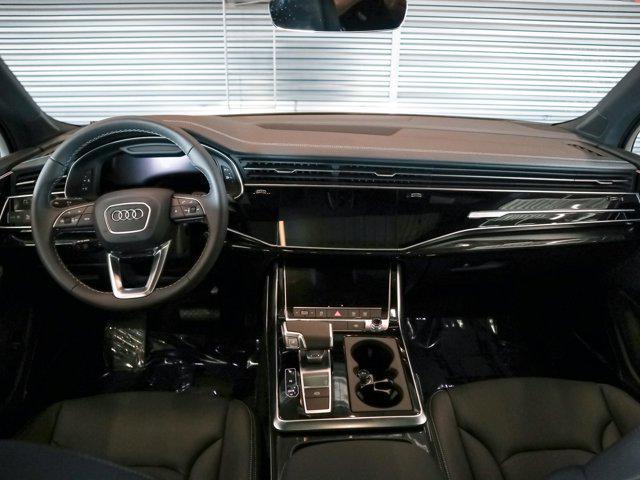 new 2025 Audi Q7 car, priced at $75,510