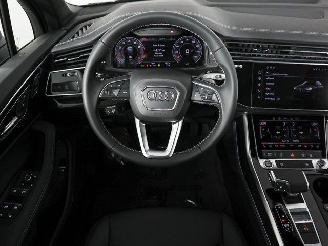 new 2025 Audi Q7 car, priced at $77,420