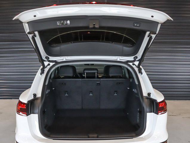 new 2025 Audi Q6 e-tron car, priced at $70,885