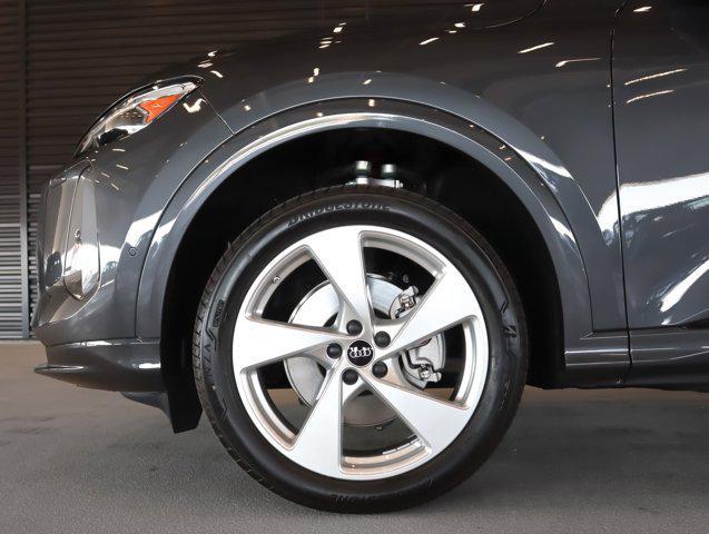 new 2025 Audi Q5 car, priced at $60,960