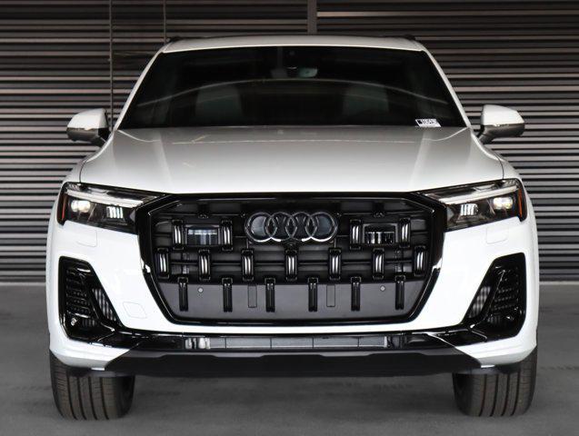 new 2025 Audi Q7 car, priced at $77,460