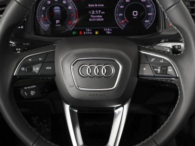 new 2025 Audi Q7 car, priced at $75,545