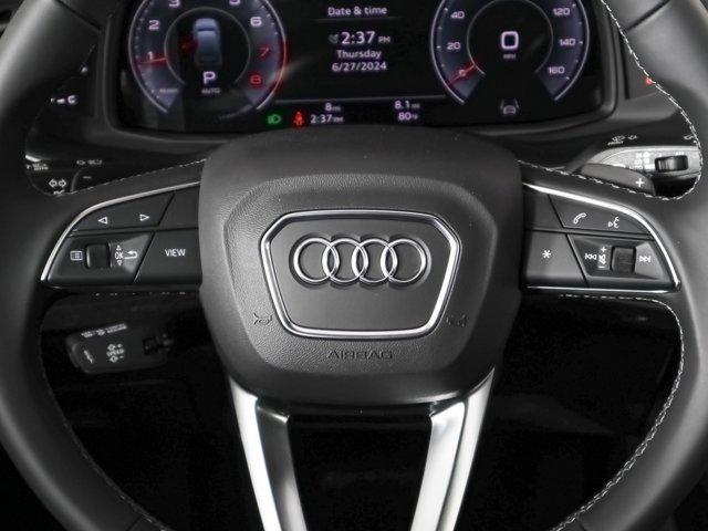 new 2025 Audi Q7 car, priced at $69,820