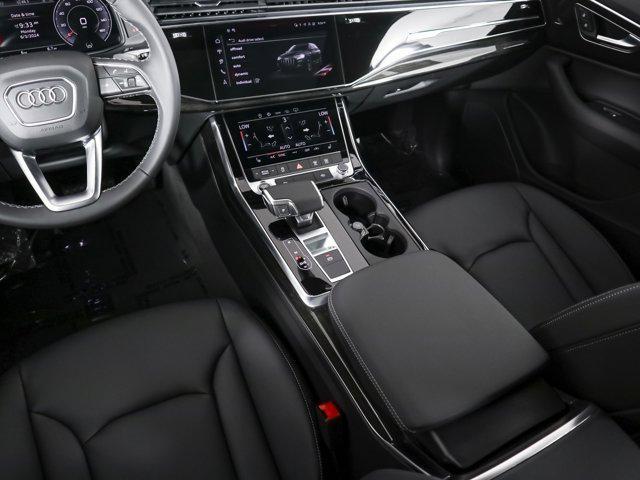 new 2025 Audi Q7 car, priced at $65,270