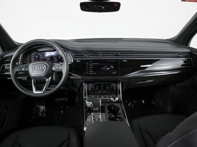 new 2025 Audi Q7 car, priced at $65,270