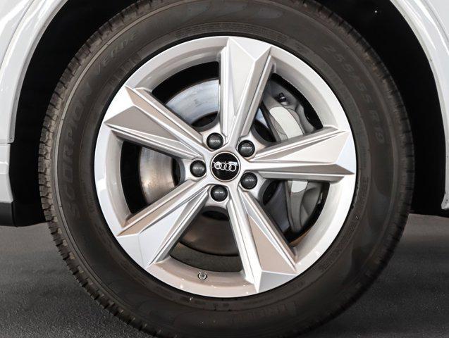 used 2025 Audi Q7 car, priced at $54,500