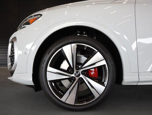 new 2025 Audi SQ5 car, priced at $73,450
