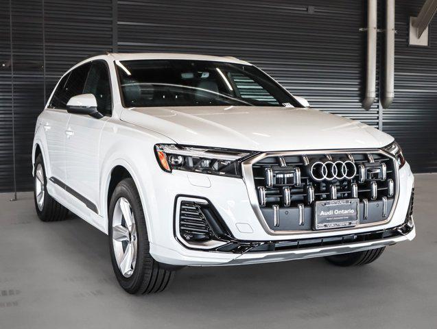 new 2025 Audi Q7 car, priced at $62,675