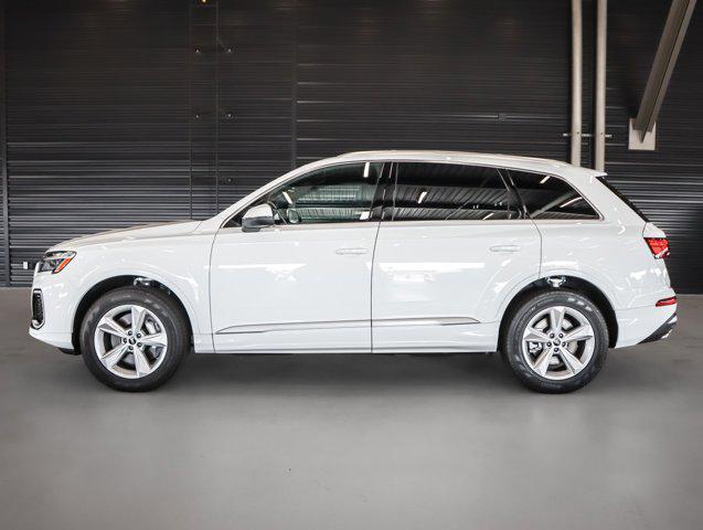 new 2025 Audi Q7 car, priced at $62,675