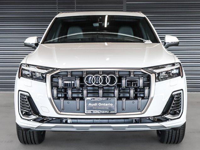 new 2025 Audi Q7 car, priced at $62,675