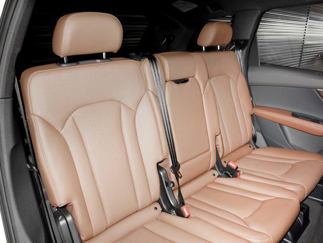 new 2025 Audi Q7 car, priced at $81,270
